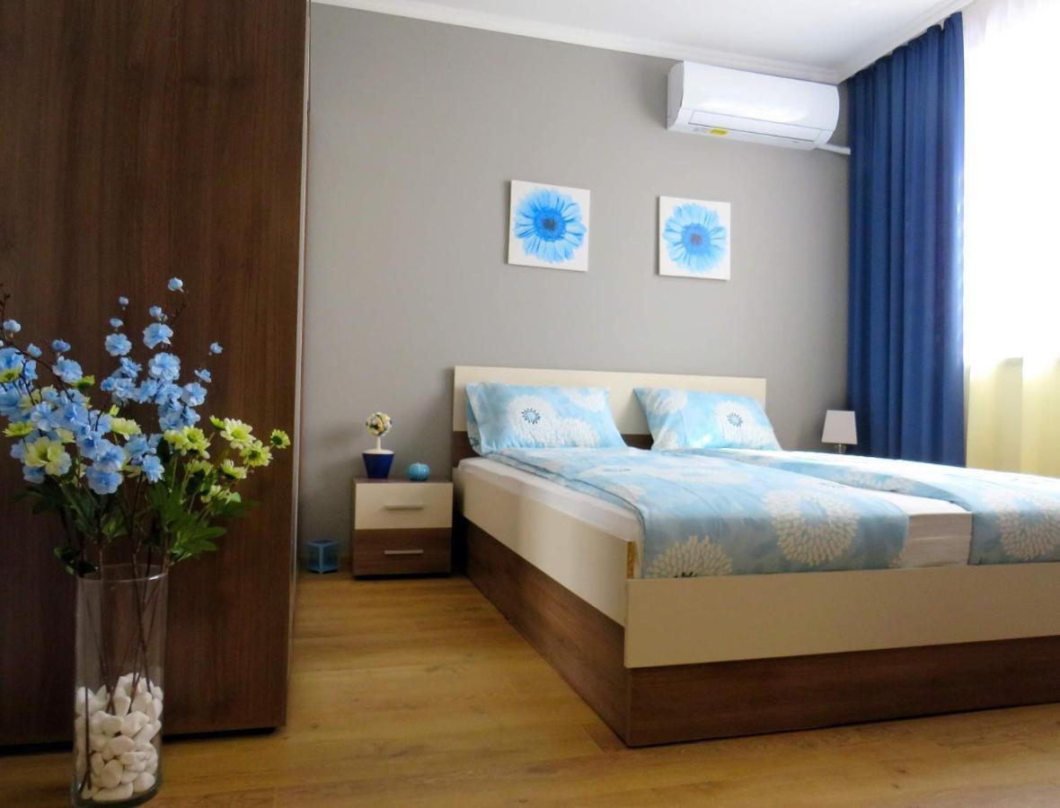 Flowers Garden Apartment ヴェリコ・タルノヴォ エクステリア 写真