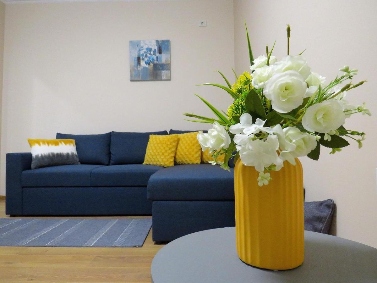 Flowers Garden Apartment ヴェリコ・タルノヴォ エクステリア 写真
